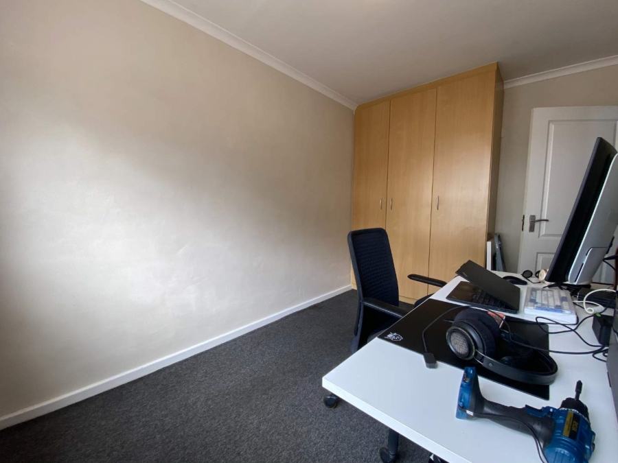 2 Bedroom Property for Sale in Wynberg Western Cape